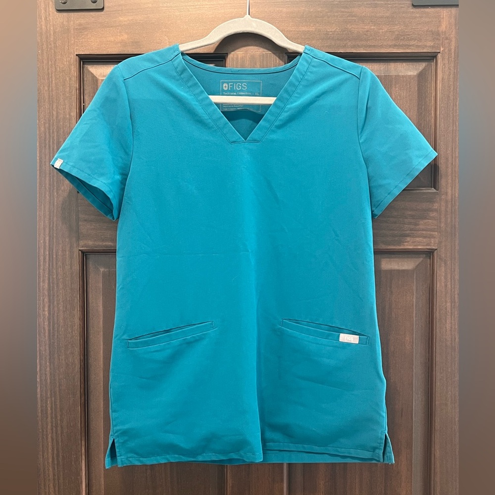 Figs Ocean Blue Scrub Top